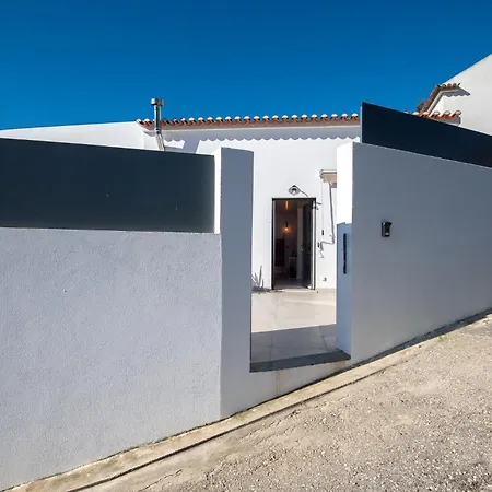 Ribeira D'ilhas Shelter *