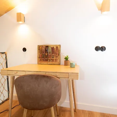 Ribeira D'ilhas Shelter